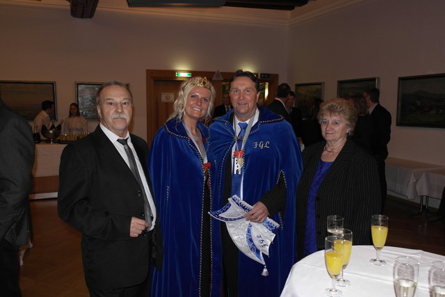 Irina Hausensteiner und Andi Schimerl wurden als neues Faschingsprinzenpaar inthronisiert.