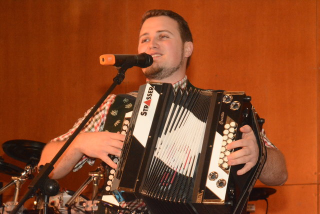 Christian Pollhammer auf der Harmonika.