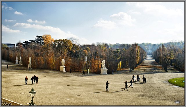 Blick durch die Obeliskenallee