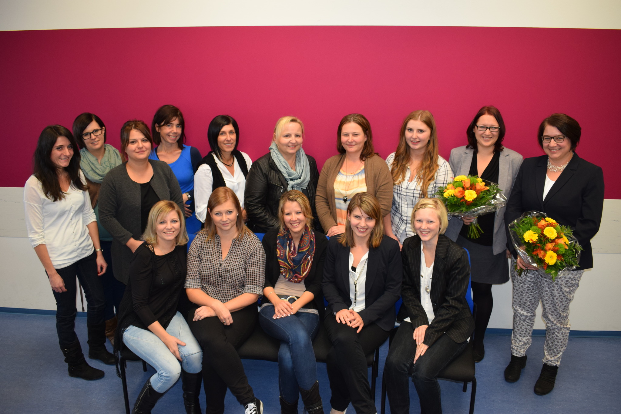 13 Frauen schafften Ausbildung zur Kindergartenhelferin - Ried