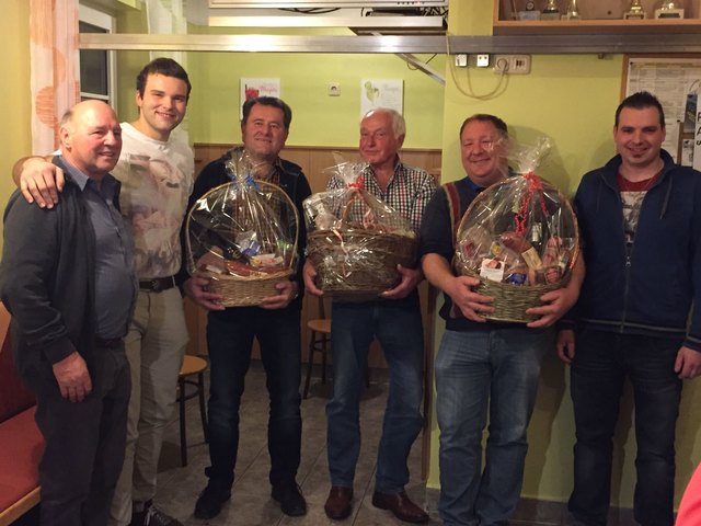 Die Gewinner vom Preisschnapsen im B72 Koglhof | Foto: Fam. Geiregger