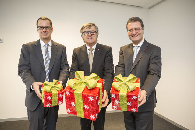Blicken optimistisch aufs heurige Weihnachtsgeschäft (v.l.): Ernst Gittenberger (KMU Forschung Austria), Gerhard Wohlmuth (Obmann der Sparte Handel) und Helmut Zaponig (Geschäftsführer der Sparte Handel)