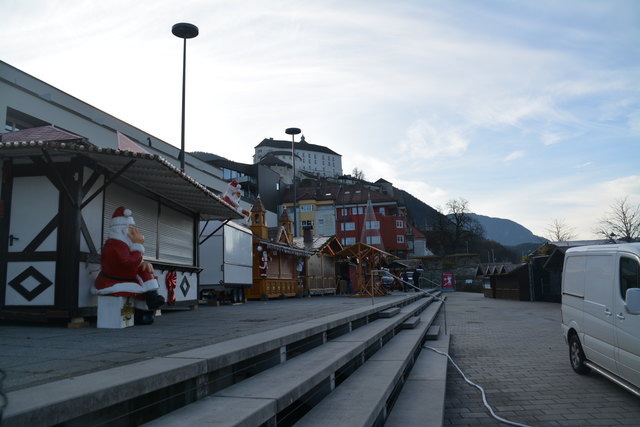 Der Aufbau für den "Winterzauber" läuft auf Hochtouren.