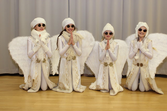 Hänsel und Gretel träumen von einem wunderschönen Weihnachtsfest - da dürfen natürlich die Engel nicht fehlen. Foto: TRM