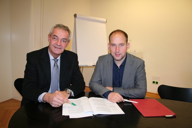 Der Bezirkswahlleiter und sein Stellvertreter: Bezirkshaupmann Bernhard Gratz und Hannes Schernthaner. | Foto: Christa Nothdurfter