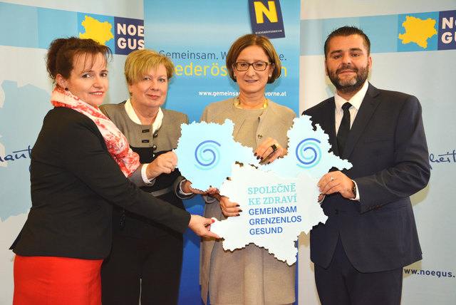 Brigitte Ribisch, Bürgermeisterin Laa/Thaya, Ivana Stráská, Kreishauptmann-Stv. Südböhmen, LH-Stellvertreterin Johanna Mikl-Leitner, Igor Chlup, Kreisrat für Gesundheit Südmähren
