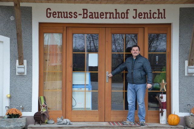Genuss-Bauernhof Jenichl: Ein Ort der Geselligkeit - nicht nur für die Schweinderl.