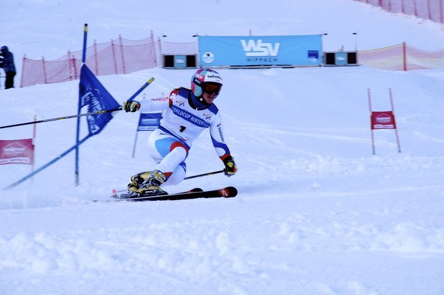 Amelie Reymond aus der SUI gewann beim Fis Weltcup Opening Telemark am Hintertuxer Gletscher zweimal den Sprintbewerb und den Paralellsprint. | Foto: Regionalsport.at