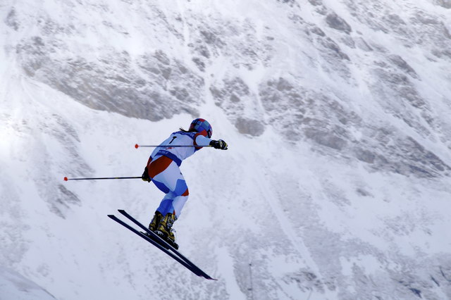 Amelie Reymond aus der SUI gewann beim Fis Weltcup Opening Telemark am Hintertuxer Gletscher zweimal den Sprintbewerb und den Paralellsprint. | Foto: Regionalsport.at
