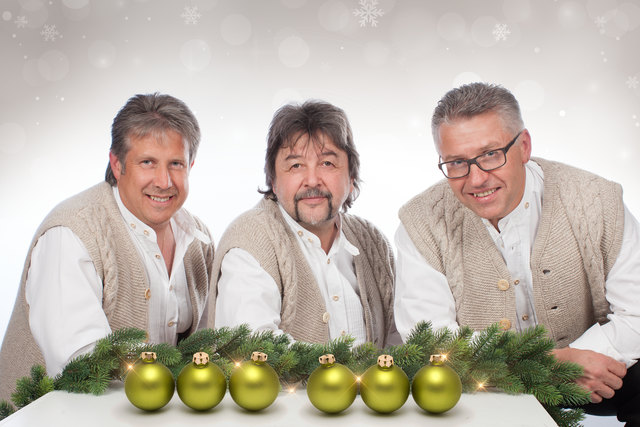 Much Mayr, Franz Schöser und Reinhard Kircher sind adventlich gestimmt und freuen sich auf viele Besucher. | Foto: TH