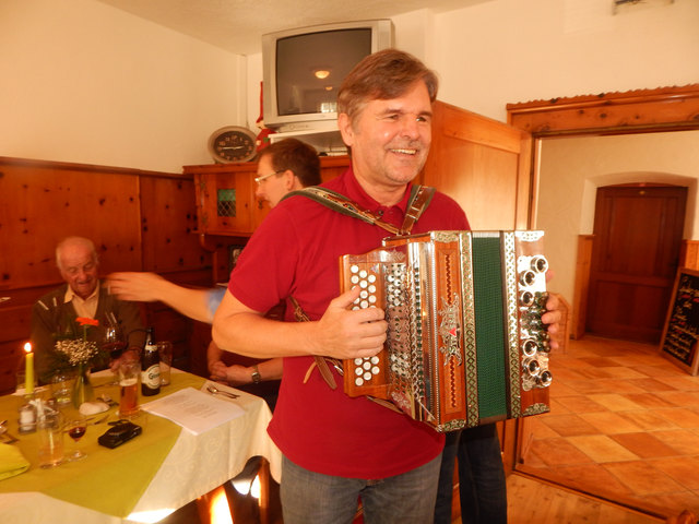 Mitterberg–St. Martins Bürgermeister Fritz Zefferer war mit seiner „Steirischen“ ebenfalls dabei. | Foto: Reinbacher