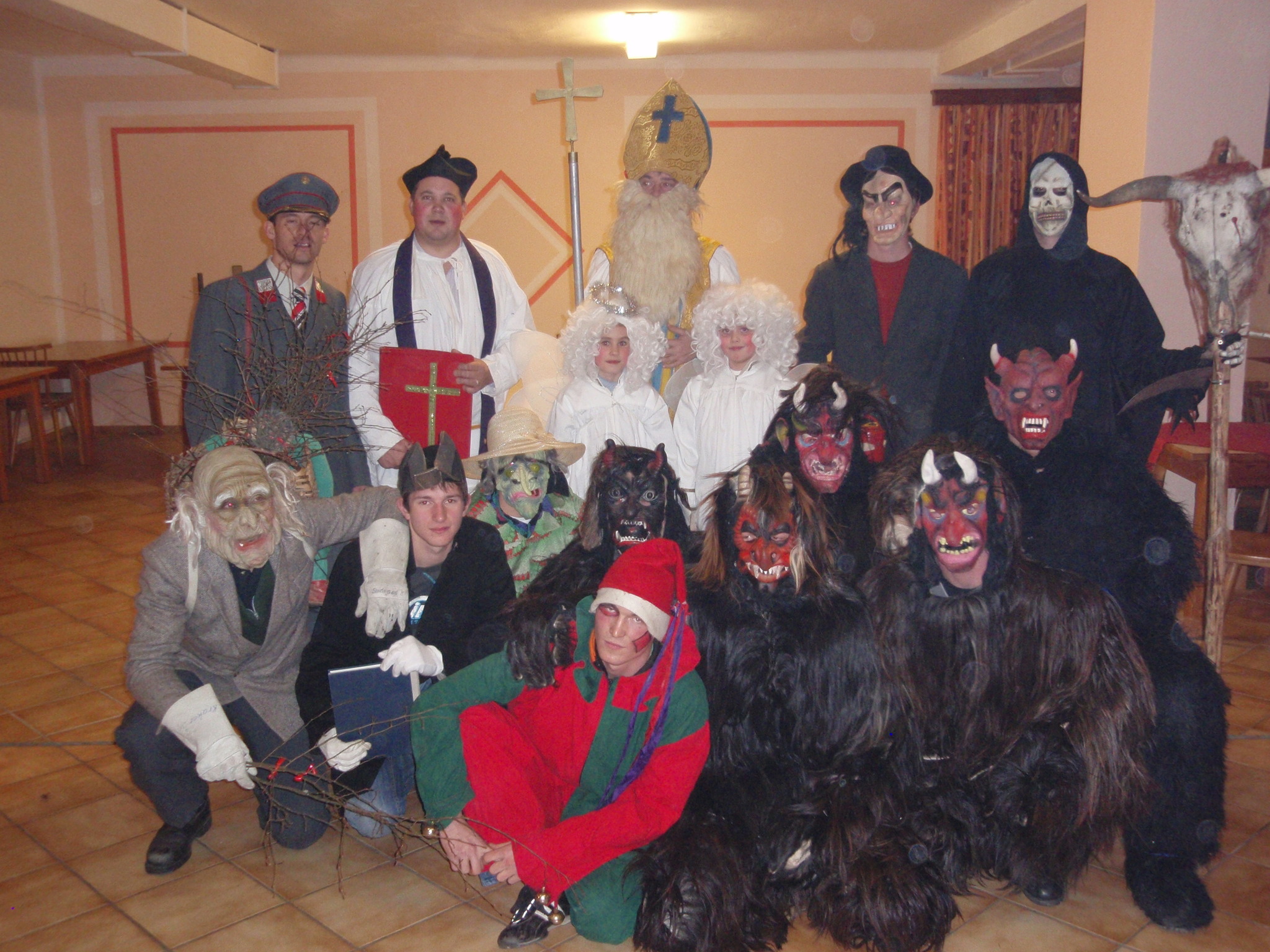 Der Nikolo und eine Gefährten Völkermarkt