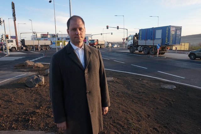 „Der Millionen-Euro-Umbau hat sich nicht bewährt“, meint ÖVP-Bezirkschef Christian Sagartz. | Foto: ÖVP