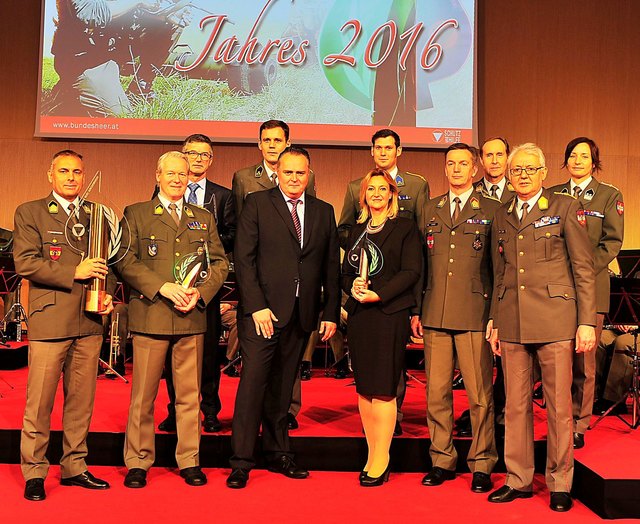 .. "Militär des Jahres 2016" ..