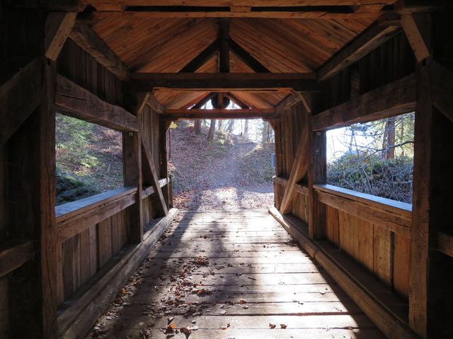 So eine alte Holzbrücke ist wirklich bildschön