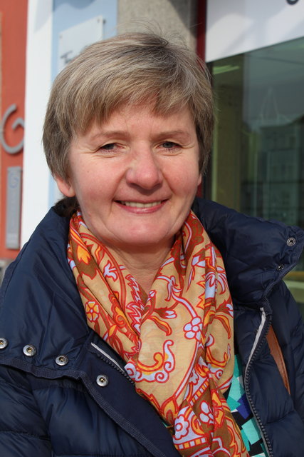 Gerti Moser, Zell an der Pram: "Bei uns – ich stecke schon mitten in den Einkäufen. Bargeld nur, wenn ich sonst nichts weiß."