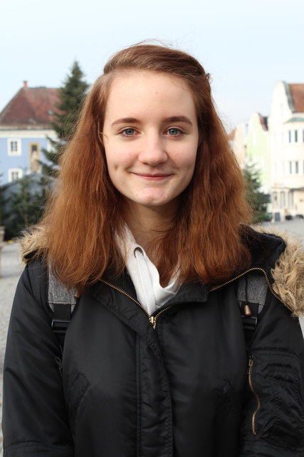 Leonie Krivec, Taufkirchen: "In der Stadtgalerie. Online geht noch nicht. Dann würden meine Eltern sehen, was ich ihnen kaufe."