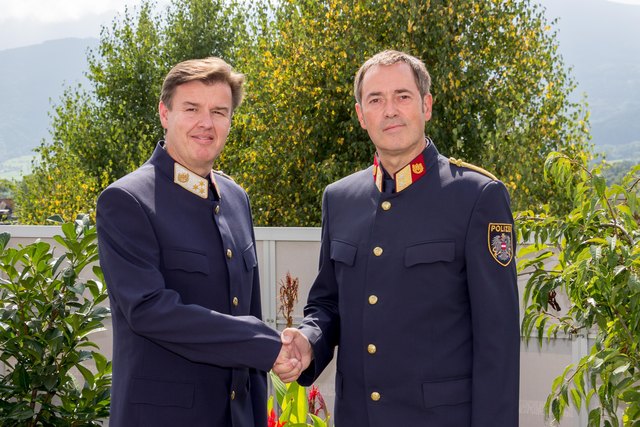 Reinhard Menneweger (links) und Franz Seebacher vom Bezirkspolizeikommando Kirchdorf an der Krems | Foto: Bezirkspolizeikommando Kirchdorf