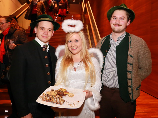 Georg Staber , Engel Nina Scheibner , Alex Dhom.