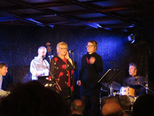 Wenn die Tochter mit der Mutter ... auf der Bühne steht, ist das musikalische Band der Kindheit wieder spürbar.