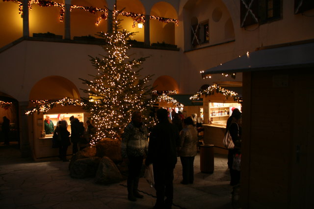 Stimmungsvoller Innenhof der Burg