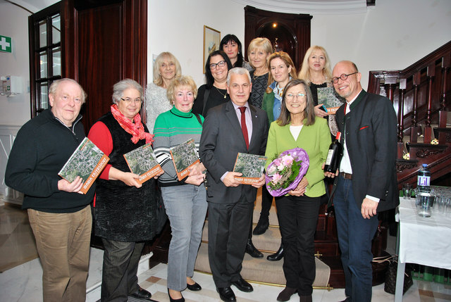 hannelore ubatsch präsentierte das Buch im Rathaus. | Foto: Foto: Weyss-Kucera