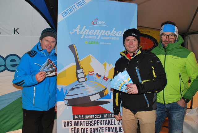 Der Weissenseer Tourismusleiter Stefan Wunderle mit Christopher Puntigam und Wolfgang Wernitznig