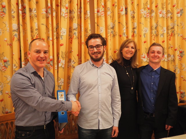 Amtsübergabe: Gerhad Schmid gratulierte seinem Nachfolger Florian Haselwanter in Anwesenheit von Bgm. Johanna Obojes-Rubatscher und Kpm. Erwin Probst | Foto: privat