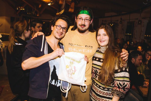 Siegerpaar Bastian Mayerhofer und Simon Tomaz mit Helene Ziegler | Foto: Slamlabor