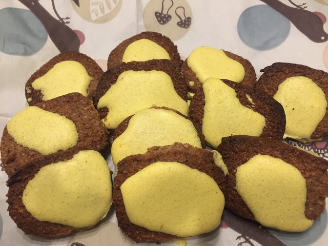 Mandel-Butterbrote für die Weihnachtsbäckerei. Das Rezept stammt von Maria Valentini