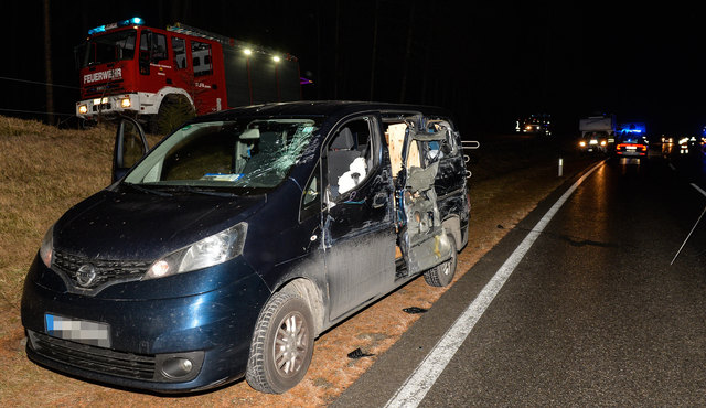 Obsteig-Verkehrsunfall-Holzleitensattel-11.Dezember 2016-fotocredit: ZOOM.TIROL 