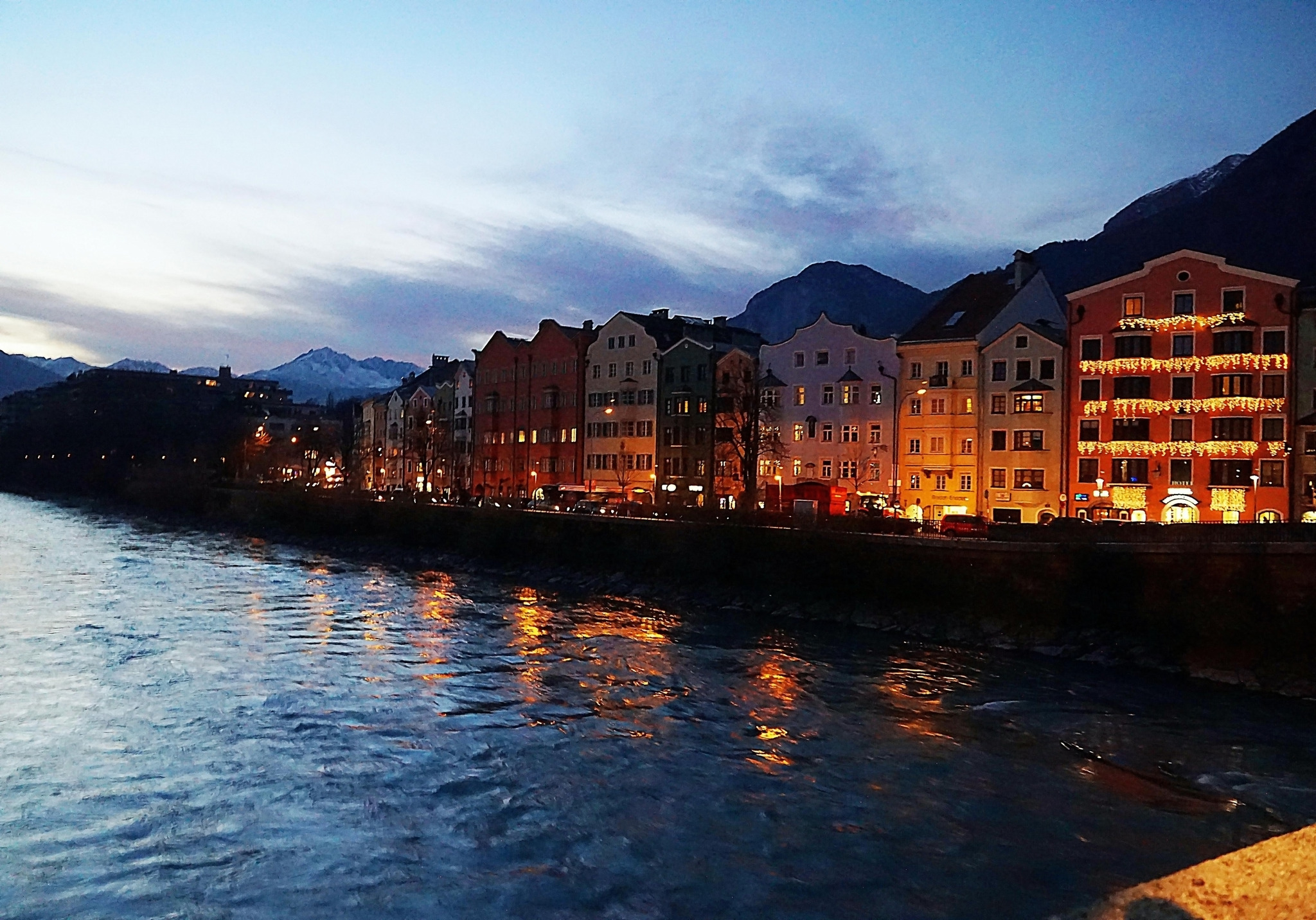 INNRAIN am Abend Kufstein