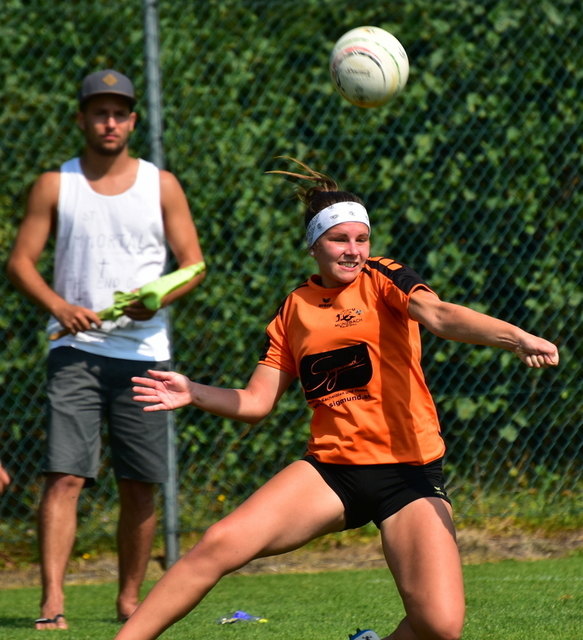 Faustballerin Kerstin Schartmüller, Münzbach. | Foto: Stritzinger