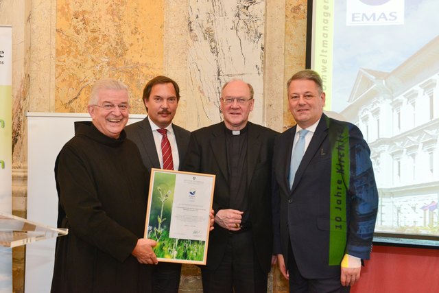 Pater Prior Paulus Kohler (Rechtsträgervertreter), Gesamtleiter Michael Steiner, Diözesanbischof Alois Schwarz mit Bundesminister Andrä Rupprechter