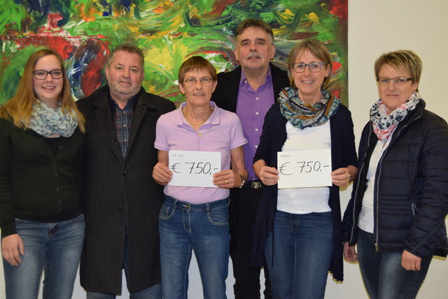 Schriftführerin Jutta Deutsch (Theater im Park), Bürgermeister Herbert Pregartner, Direktorin Marianne Hirtenfellner (Neue Mittelschule), Obmann Franz Deutsch (Theater im Park), Direktorin Margit Schweighofer (Volksschule) und Renate Schwarz (Topfrucht Blacky)