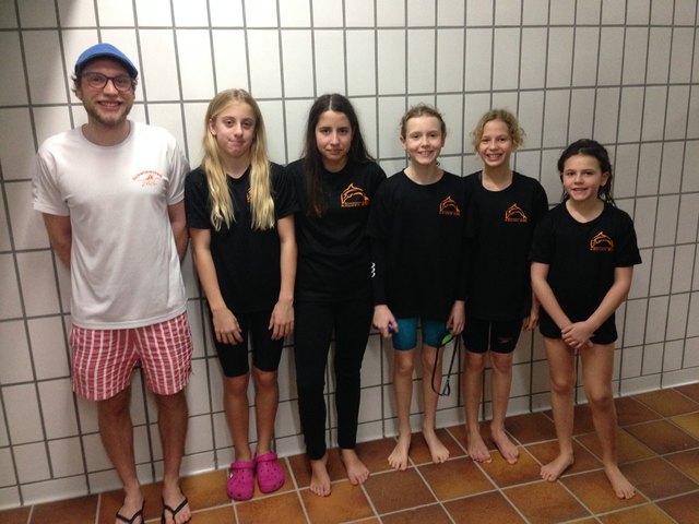 Schwimmteam Kruder Zirl mit Trainer Boy Feltus beim 19. Int. Ratisbona Cup in Regensburg am 10./11.12.2016
