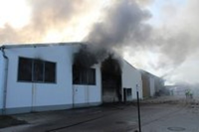 Die Rauchsäule war weithin sichtbar. | Foto: FF Deutsch-Wagram