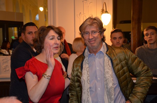 Ganz spontan hat Installateur Josef Berndl geholfen, das Café zu sanieren.