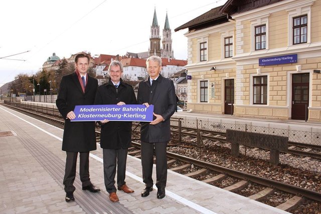 Stefan Schmuckenschlager und Karl Wilfing sind erfreut über den Fahrplan. | Foto: Stadtgemeinde