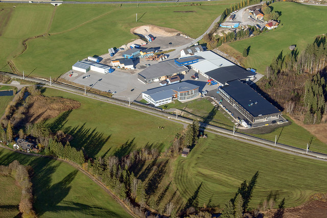 Das Firmengelände der AKE in Pichl-Kainisch, Gemeinde Bad Mitterndorf. | Foto: Clemens Gassner