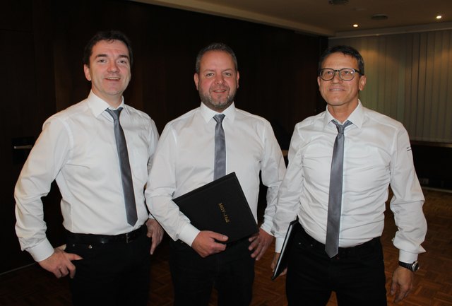 Hannes, Bernhard und Georg vom MGV Hall.