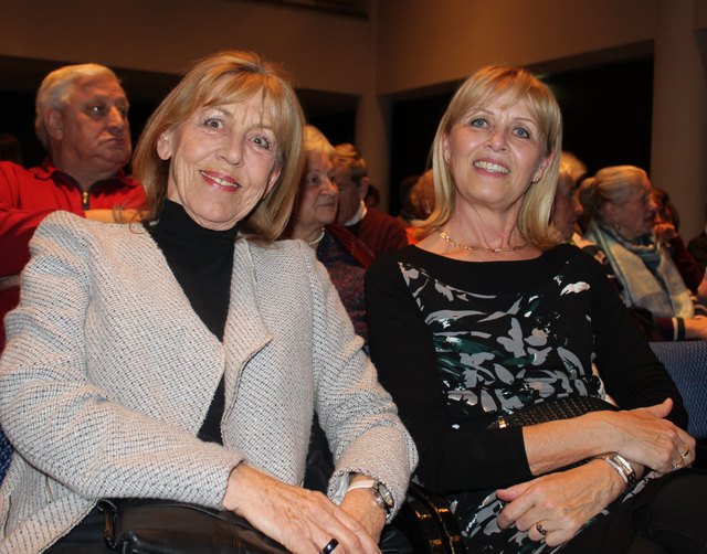 Vroni und Rita ließen sich den Abend nicht entgehen.