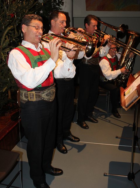 Franz Posch und die Innbrüggler Bläser sorgten für Adventstimmung.