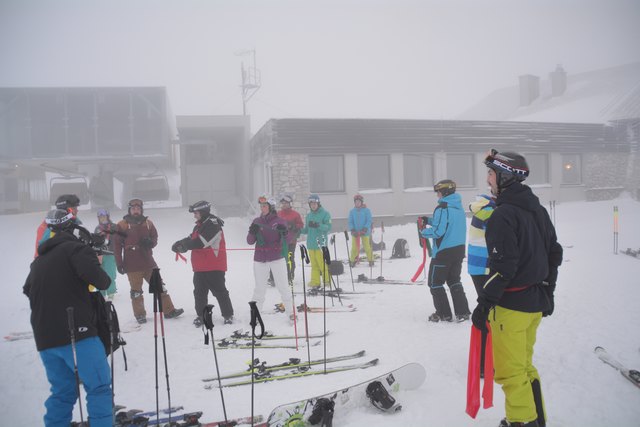 Aufwärmen mit dem Ski-Guide und Ötscherlifte-Geschäftsführer Andreas Buder.