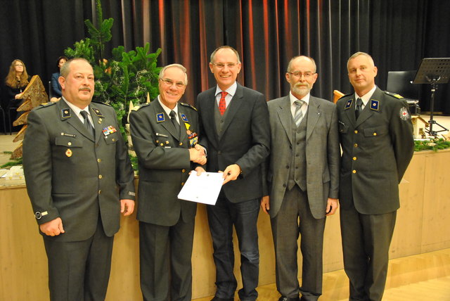 Melker Rot KreuzMitarbeiter vom Land für seine Treue Melk