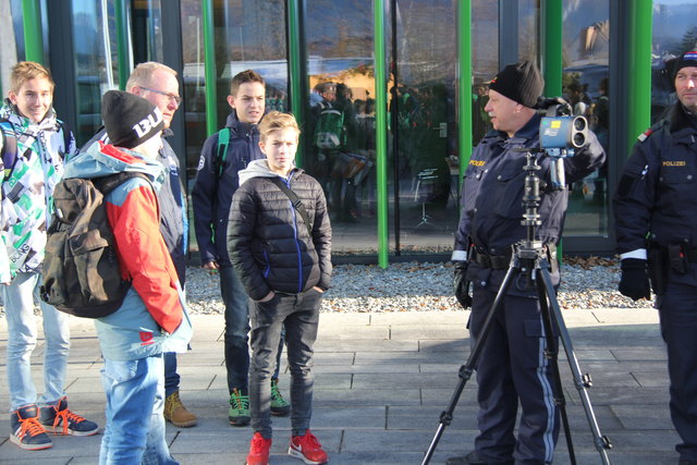 Die Polizei informierte die Jugendlichen über unterschiedlicheste Themen.