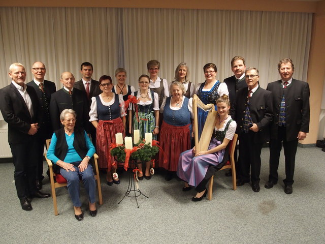 Bewohnerin Hedwig Roch war, wie alle BewohnerInnen des Rosenheimes, von den Kärntner Liedern begeistert. | Foto: Rosenheim Tulln