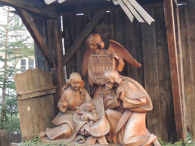 wünsche Allen, eine recht schönen Weihnachtsabend, und erholsame Feiertage.LG Gerhard