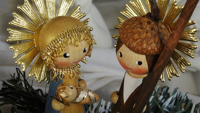 Das 24. Fenster in „unserem“ Bilder-Adventkalender. Johnny Mathis - When A Child Is Born: https://youtu.be/ilz8XLKyrVc