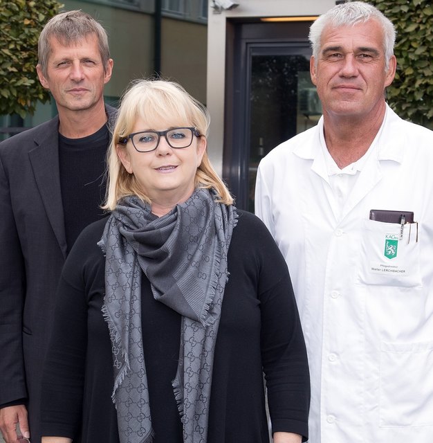 Die Anstaltsleitung des LKH Südsteiermark mit dem ärztlichen Leiter Othmar Grabner, Betriebsdirektorin Karoline Buchmann-Hirschmann und Pflegedirektor Walter Lerchbacher (v.l.).